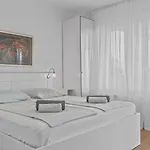 Petrinic-sea View & Pool By Guide