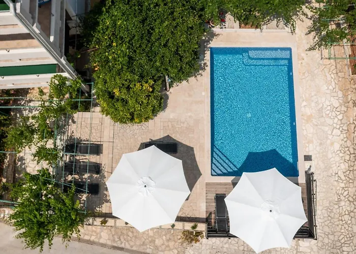 Apartman Petrinic-sea View & Pool By Guide Pula